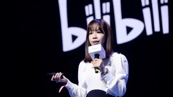 80亿B站女副总裁嫁UP主老坛,贫富差距大的人走到一起会幸福吗?