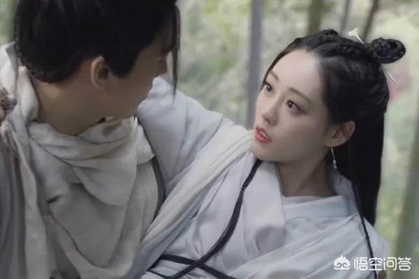 《新倚天屠龙记》慢镜头手法和《西游记后传》一个动作放三遍手法有什么看点?