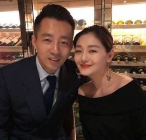 大S与汪小菲宣布离婚,他们结婚11年都经历了什么?