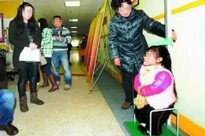 儿童矮小症图片