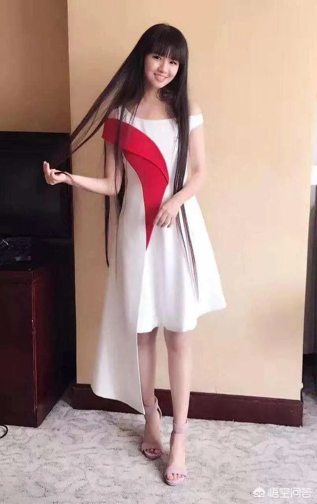曾经在春晚舞台惊艳众人的小彩旗,现在怎么样了?