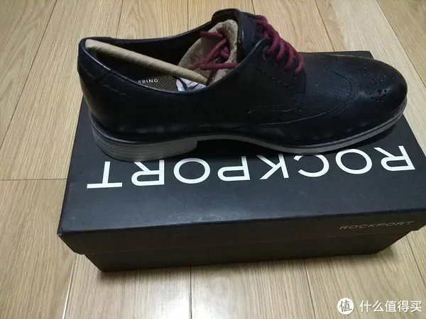 买鞋狂魔匠 篇一:斯凯奇+Rockport 男鞋 晒单*尺码建议*买小了半码的感觉