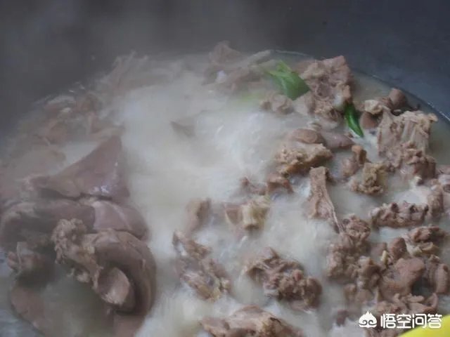 西北人为何选择在大雪纷飞的日子宰羊吃平伙?