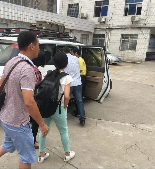 女儿身陷传销父母如何求其回乡?