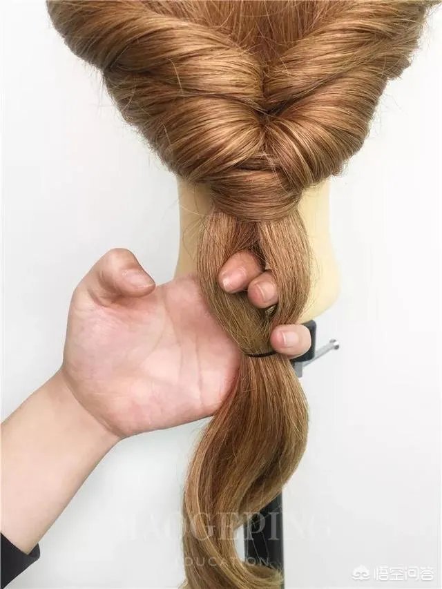 哪些发型适合上班族女生?