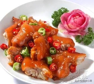 电饭煲能够煲压猪蹄吗?知道的能不能把过程写出来?
