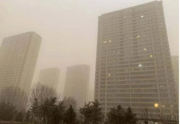 内蒙古包头因沙尘紧急停课,为何北方沙尘暴如此严重?