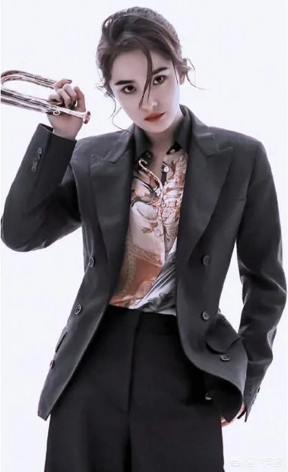 哪些发型适合上班族女生?
