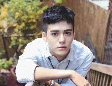 曾舜晞图片:杜天皓和曾舜晞两人什么关系长得好像